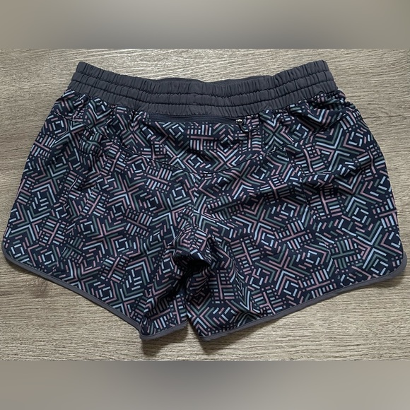 Patagonia Nine Trails Shorts 6 inch Classic Navy Size Small - Picture 5 of 5